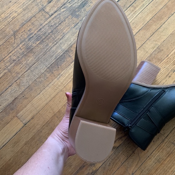 A new day 9.5 boots - Picture 5 of 7